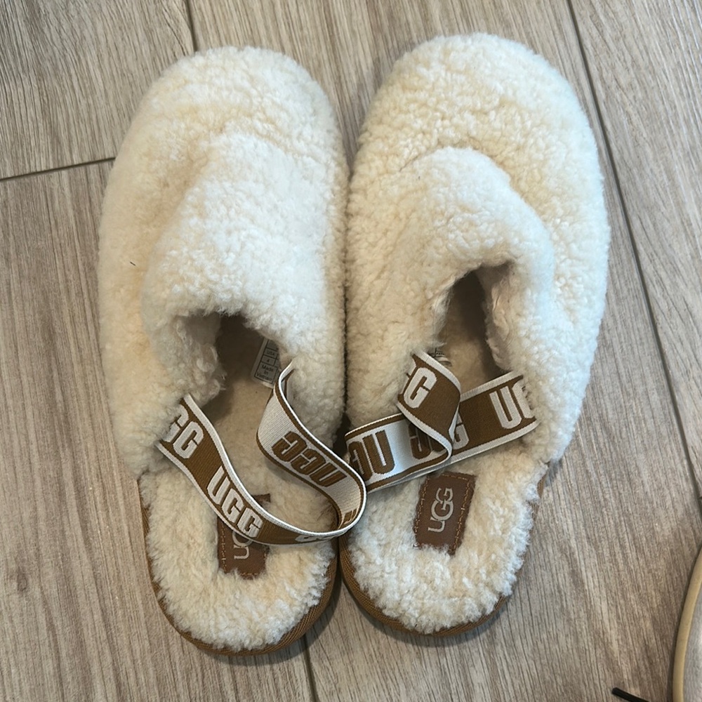 Girls UGG Cream Fluffy Sandals